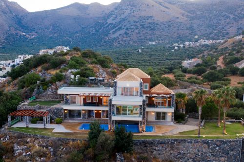  villa exterior